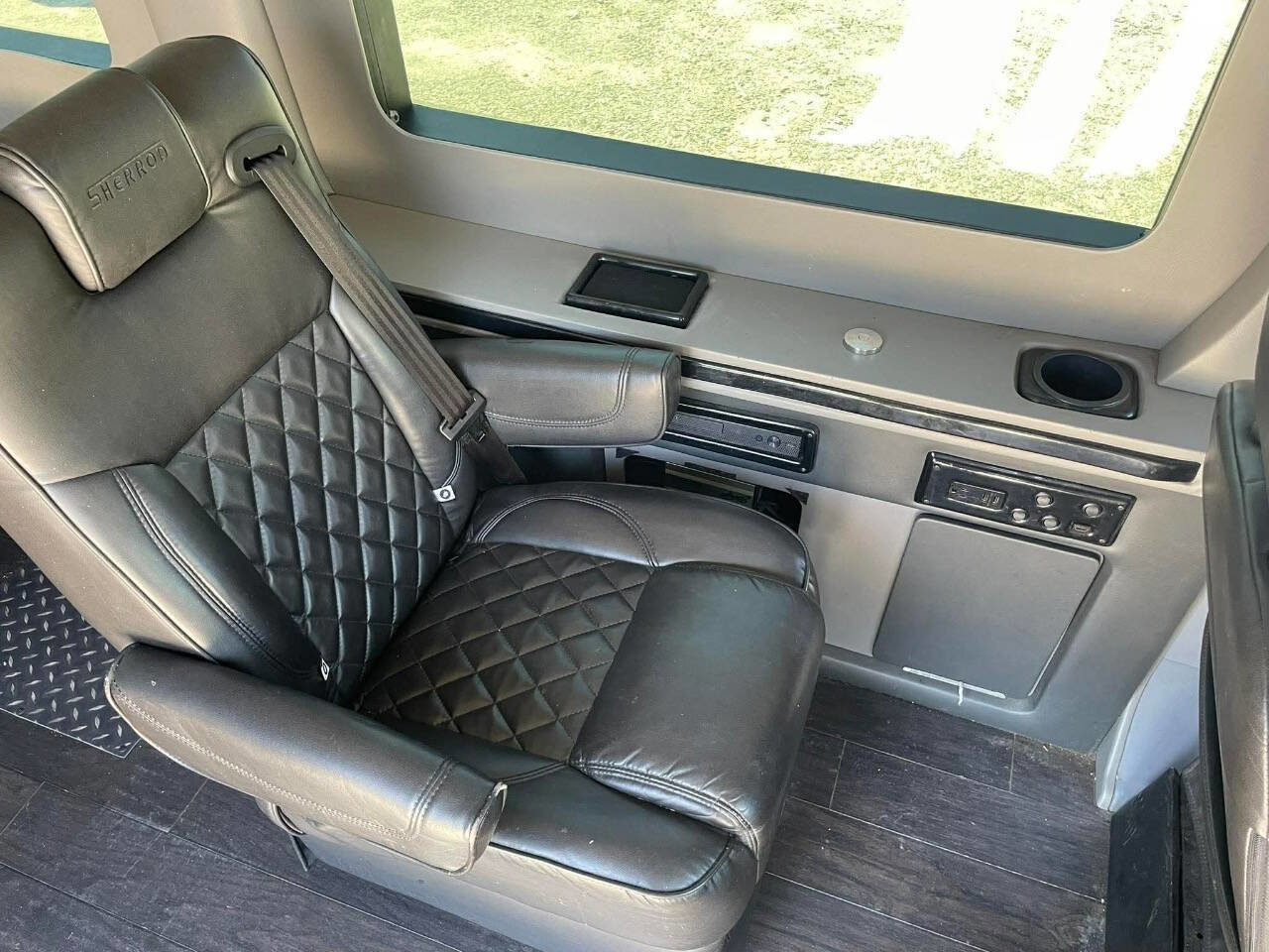 Used 2018 Ford Transit 250 148 Medium Roof RWD image 23