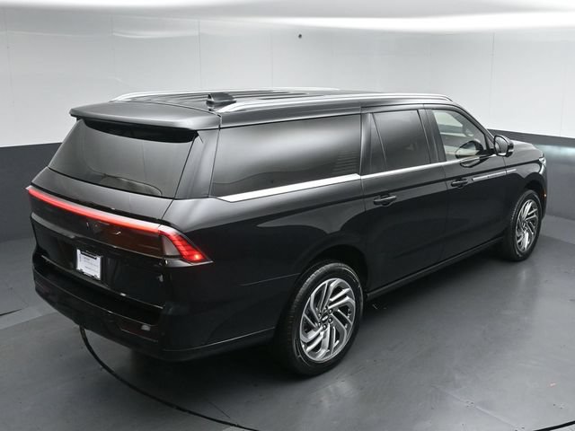 Certified 2025 Lincoln Navigator L Reserve AWD/4WD image 48
