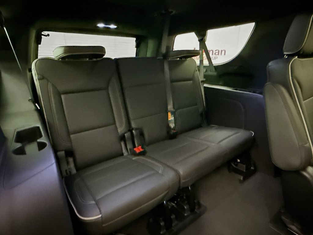 Used 2025 GMC Yukon XL Elevation AWD/4WD image 30