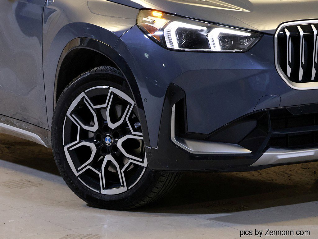 Used 2025 BMW X1 xDrive28i w/ Premium Package image 3