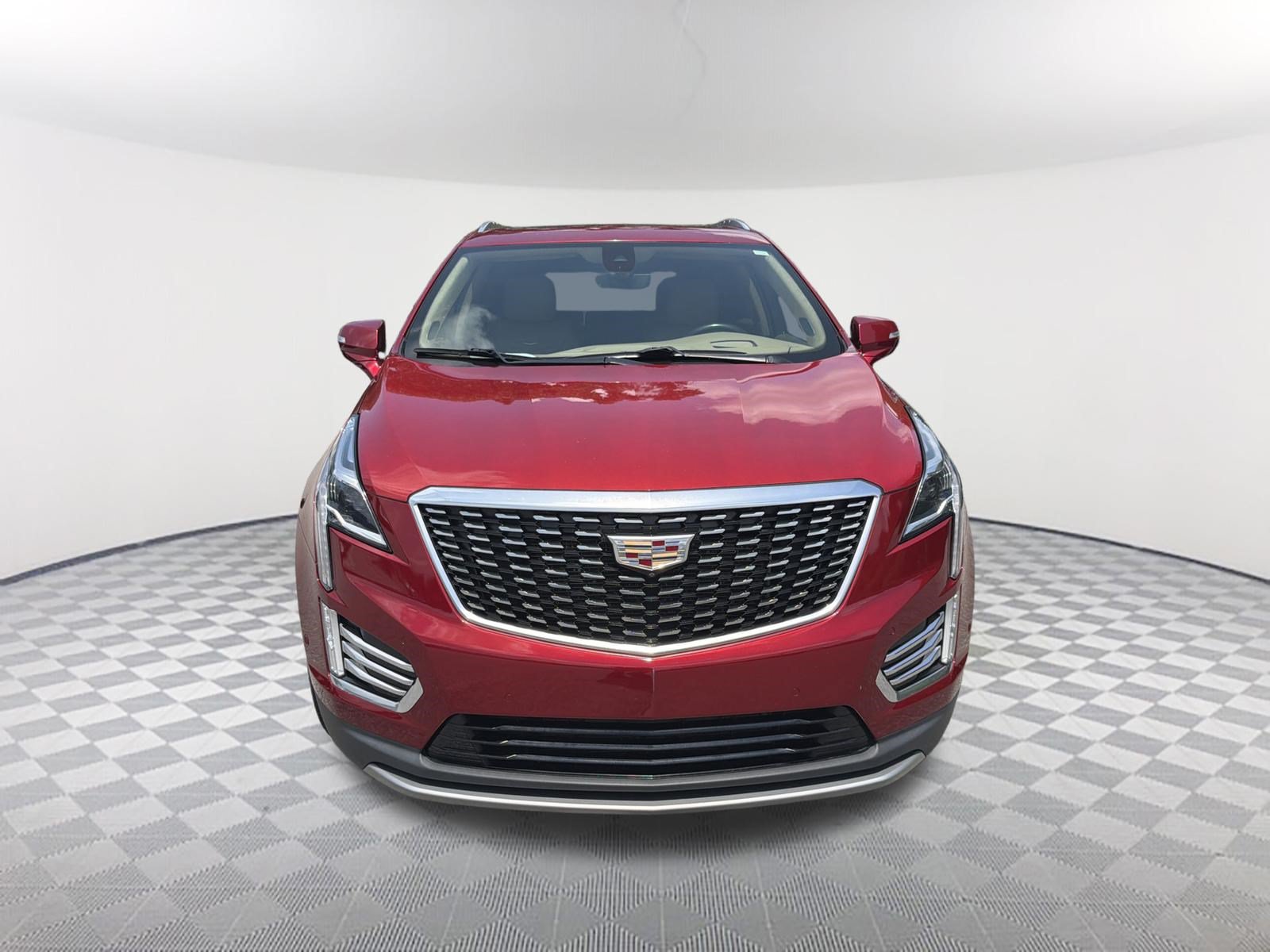 Used 2022 Cadillac XT5 Premium Luxury w/ Platinum Package FWD image 2