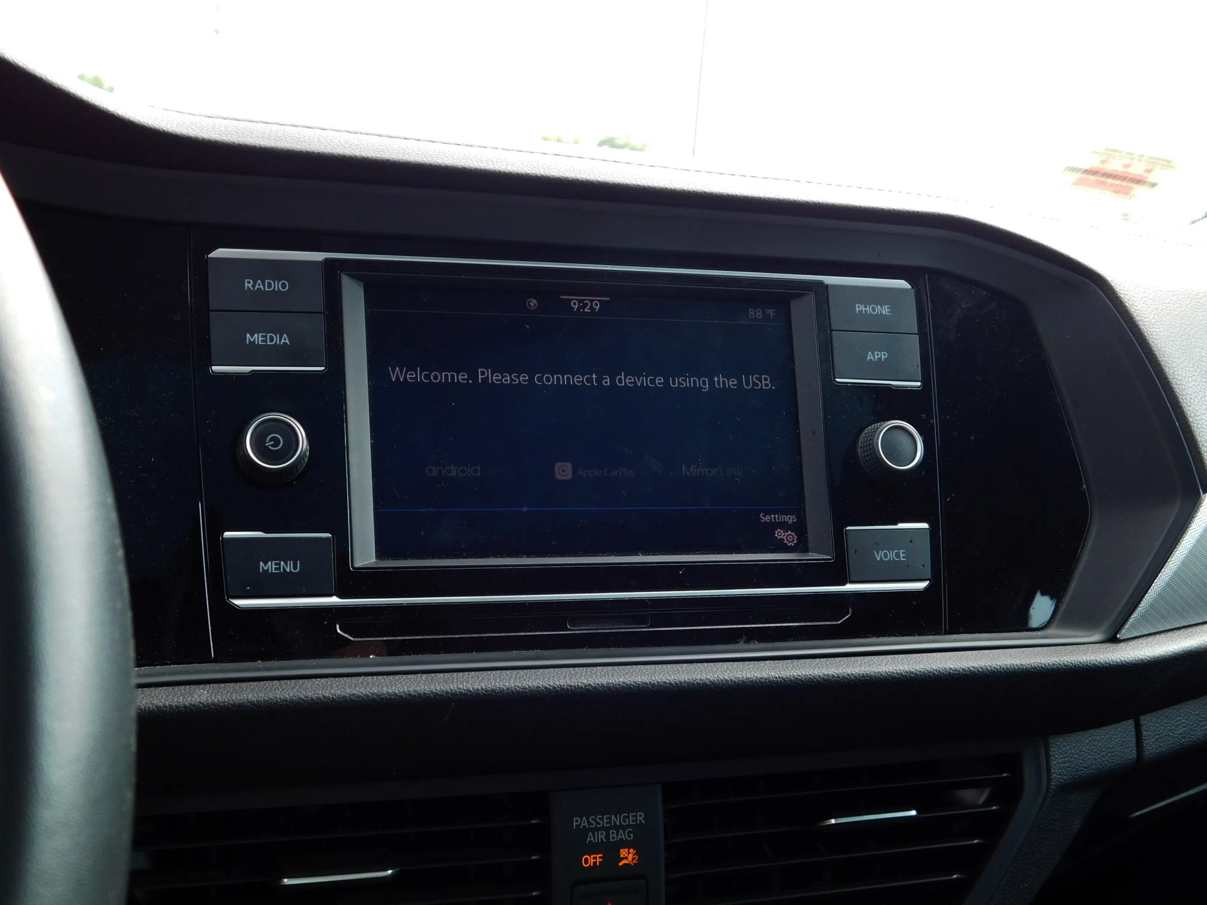 Used 2020 Volkswagen Jetta SE w/ SE Cold Weather Package FWD image 14