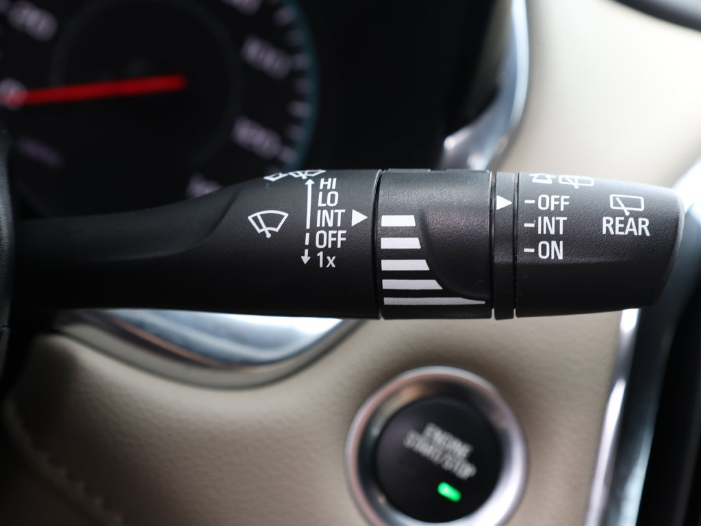 Used 2023 Chevrolet Traverse LS FWD image 34