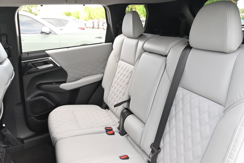 Used 2024 Mitsubishi Outlander SEL image 15