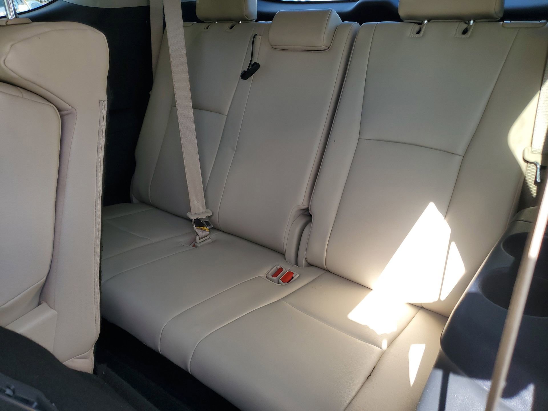 Used 2021 Toyota Highlander XLE image 13