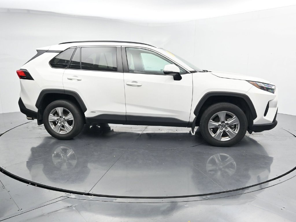 Used 2024 Toyota RAV4 XLE w/ Convenience Package AWD/4WD image 9