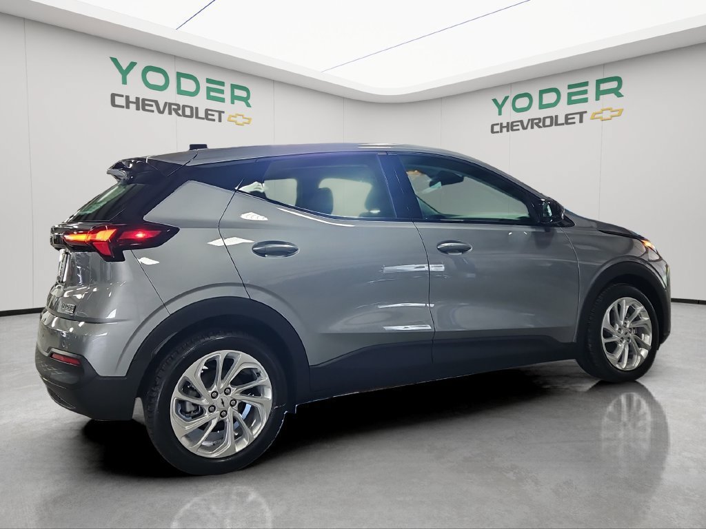 New 2027 Chevrolet Bolt LT w/ Comfort Package FWD image 6