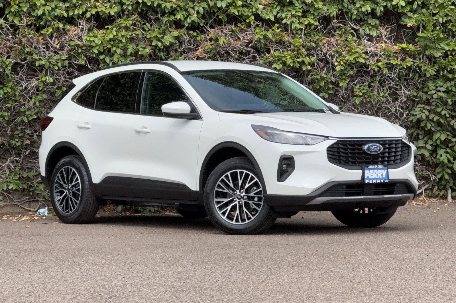 New 2025 Ford Escape PHEV image 1