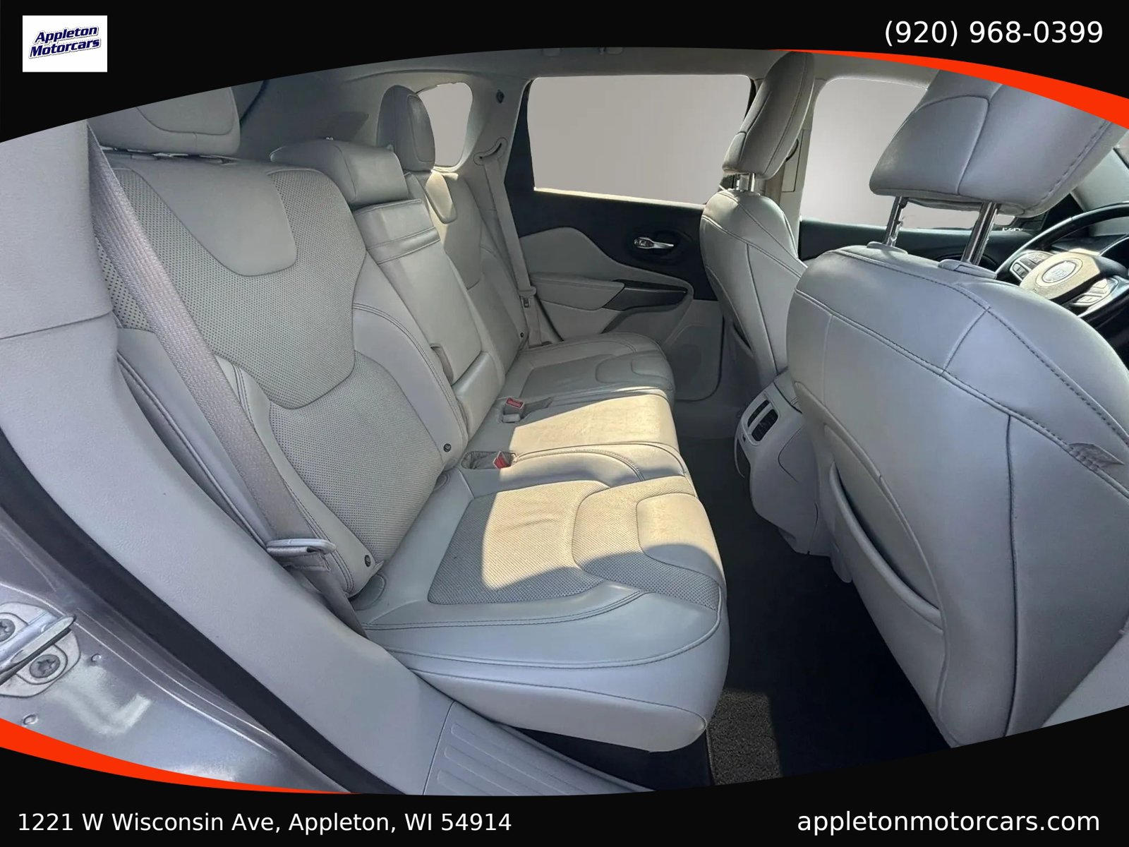 Used 2019 Jeep Cherokee Limited w/ Technology Group AWD/4WD image 39