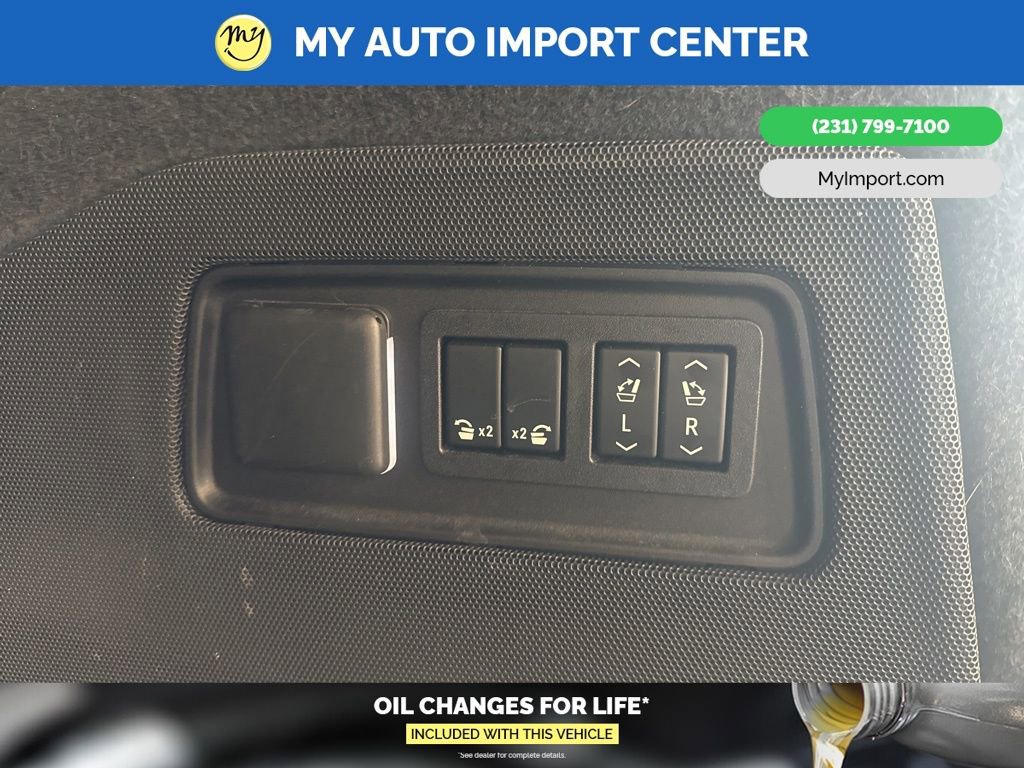 Used 2022 Cadillac Escalade ESV Luxury image 30