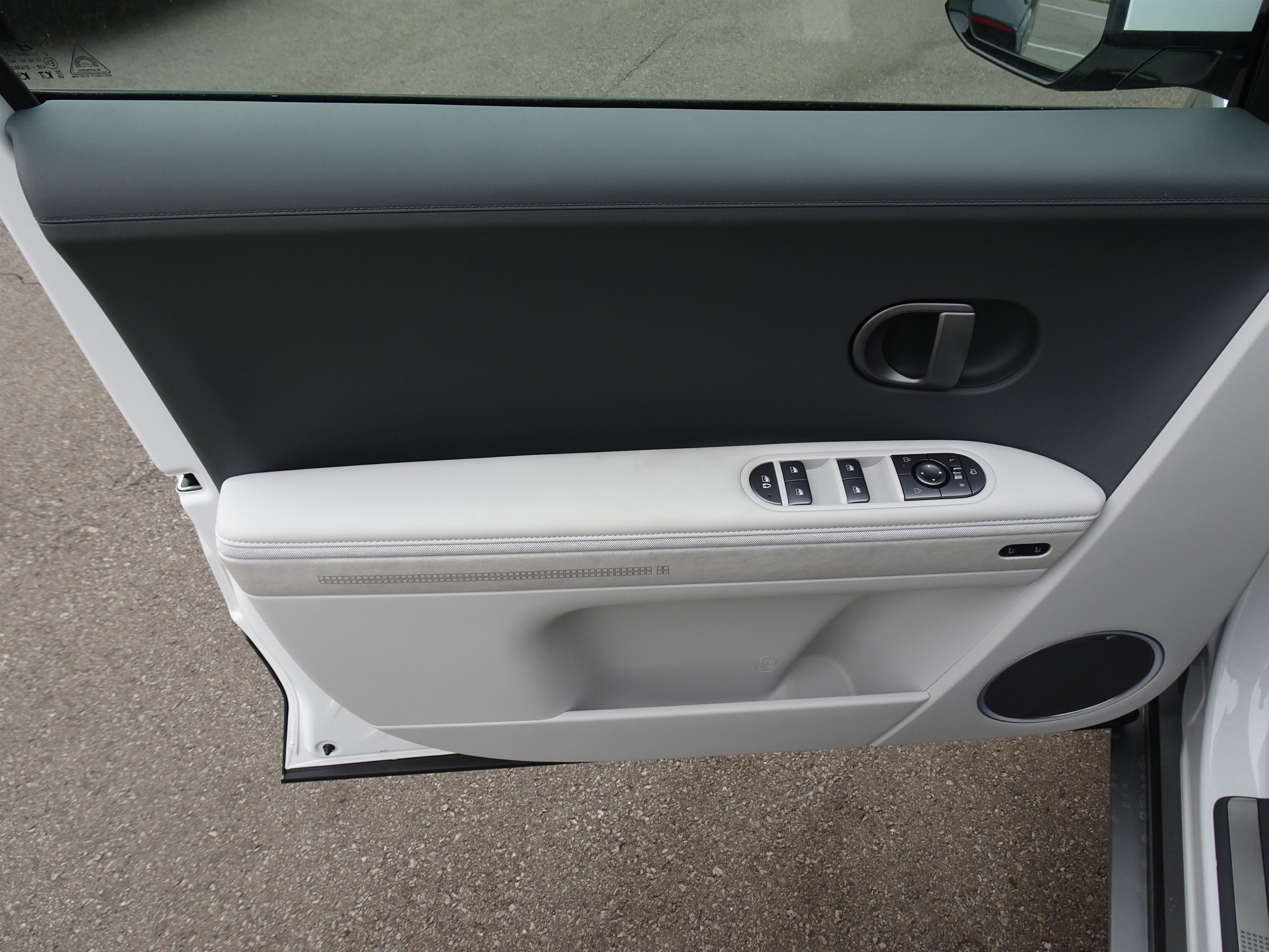 New 2026 Hyundai Ioniq 5 Limited image 12