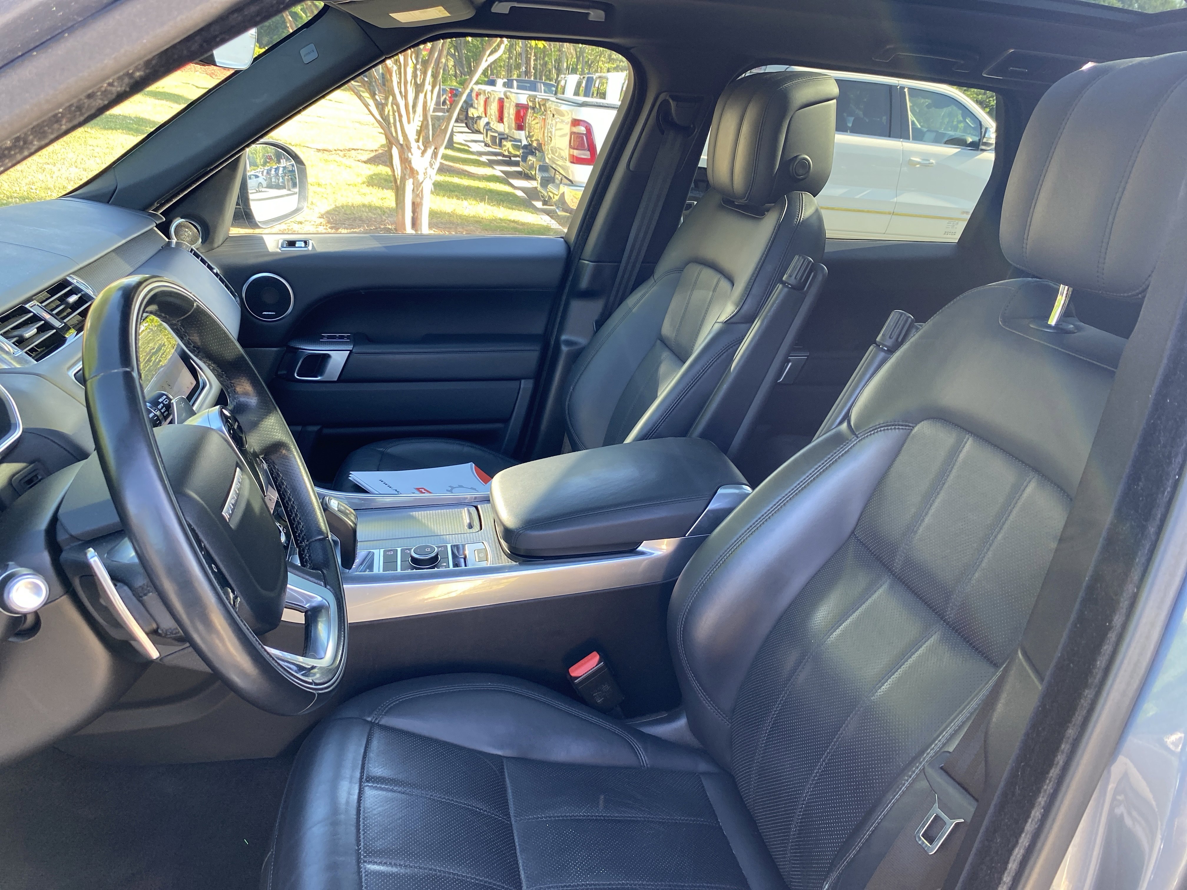 Used 2019 Land Rover Range Rover Sport Supercharged AWD/4WD image 14