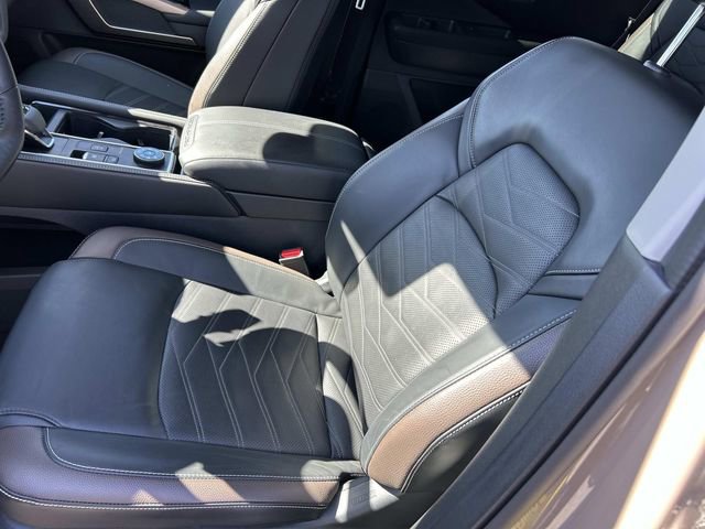 Used 2024 Nissan Pathfinder Platinum image 15