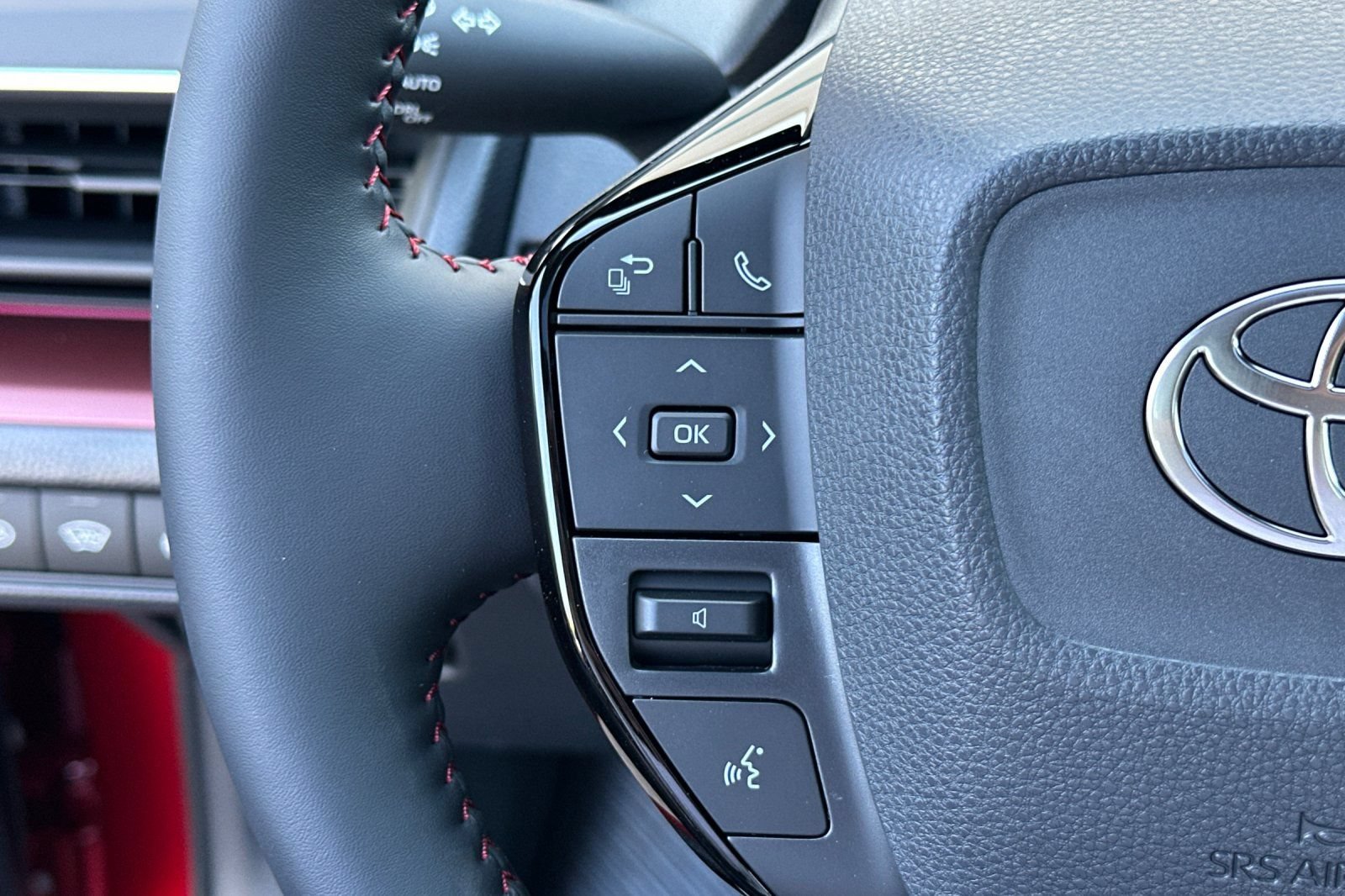 New 2026 Toyota Prius Plug-In Hybrid FWD image 27