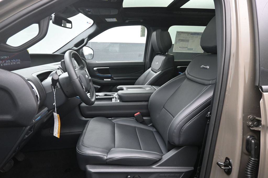 New 2027 Ford Expedition Platinum w/ Stealth Appearance Package RWD image 18