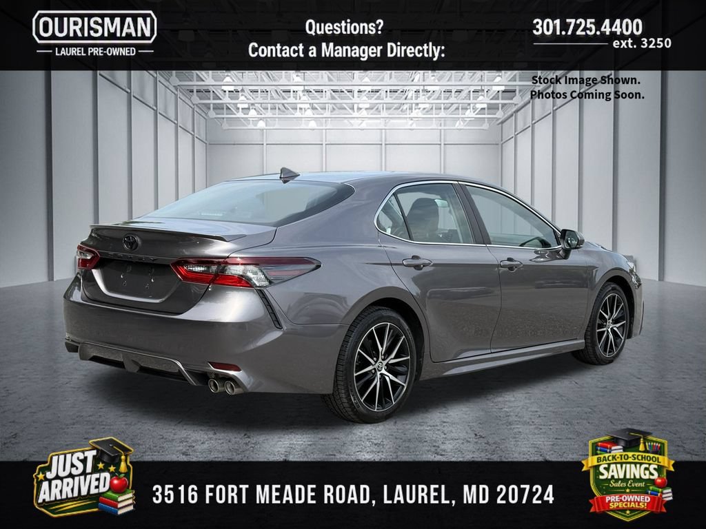 Used 2022 Toyota Camry SE FWD image 6