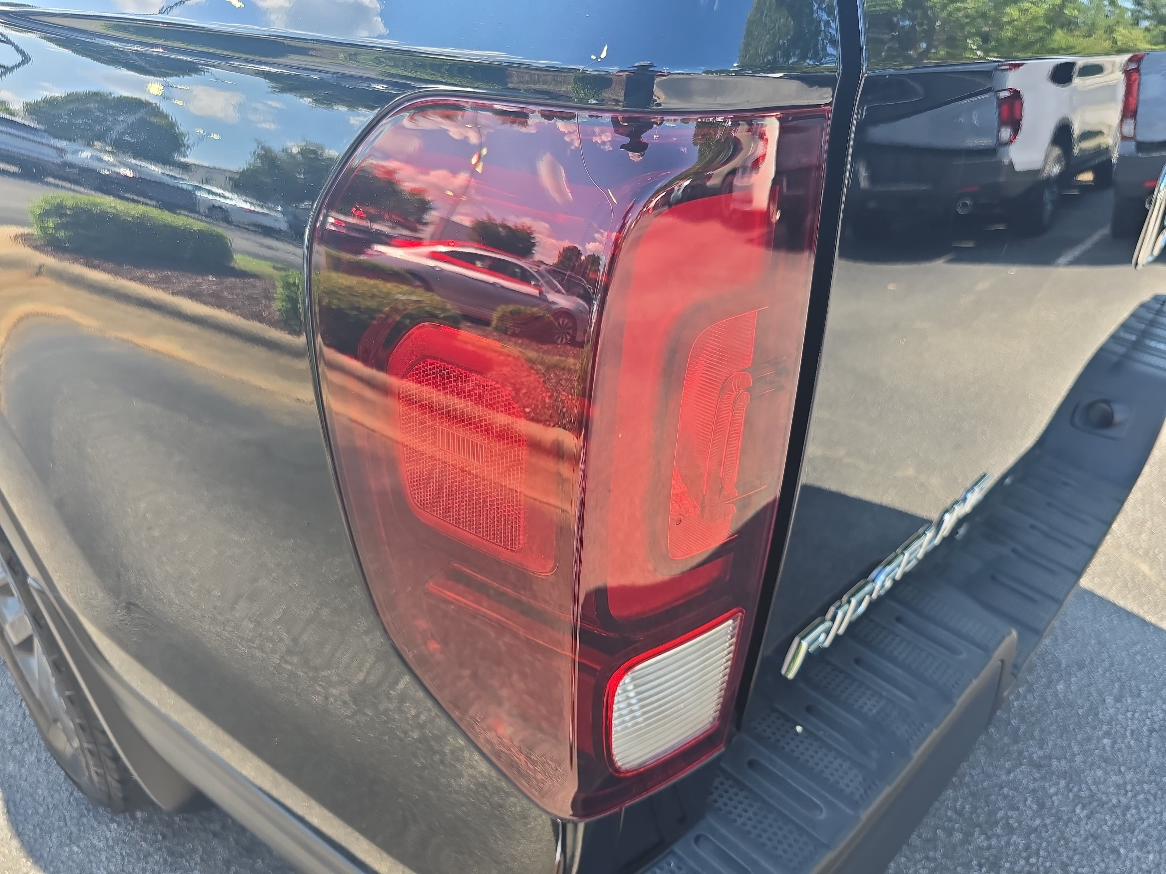 Used 2023 Honda Ridgeline Sport image 32