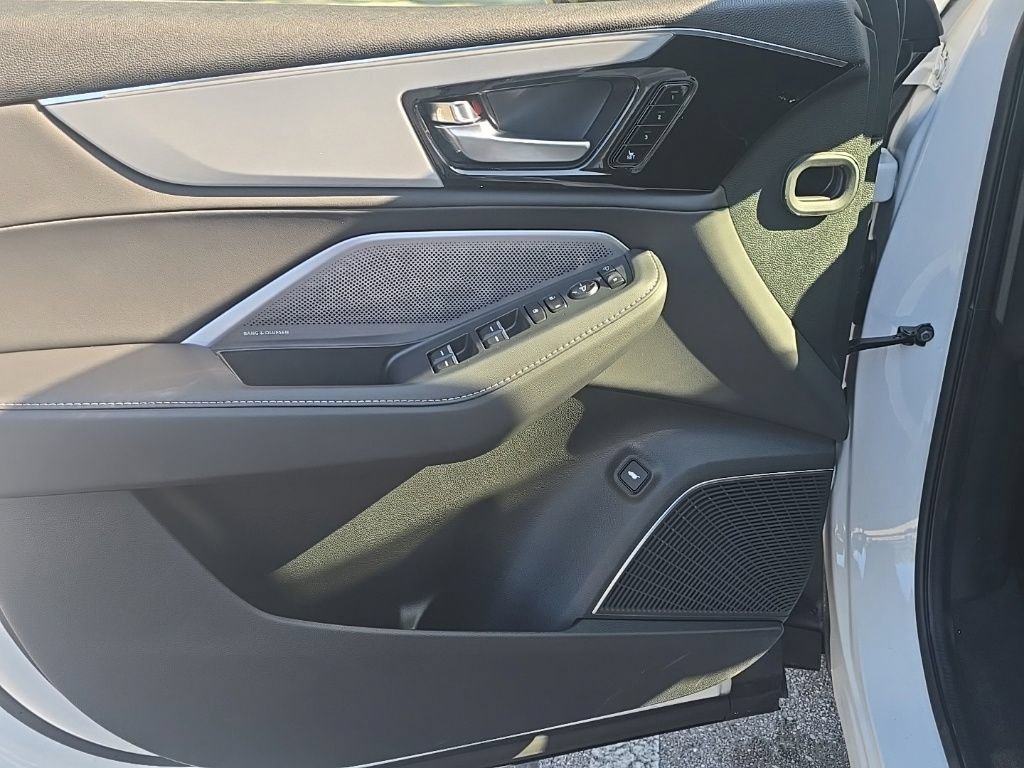 New 2026 Acura MDX w/ Technology Package FWD image 13