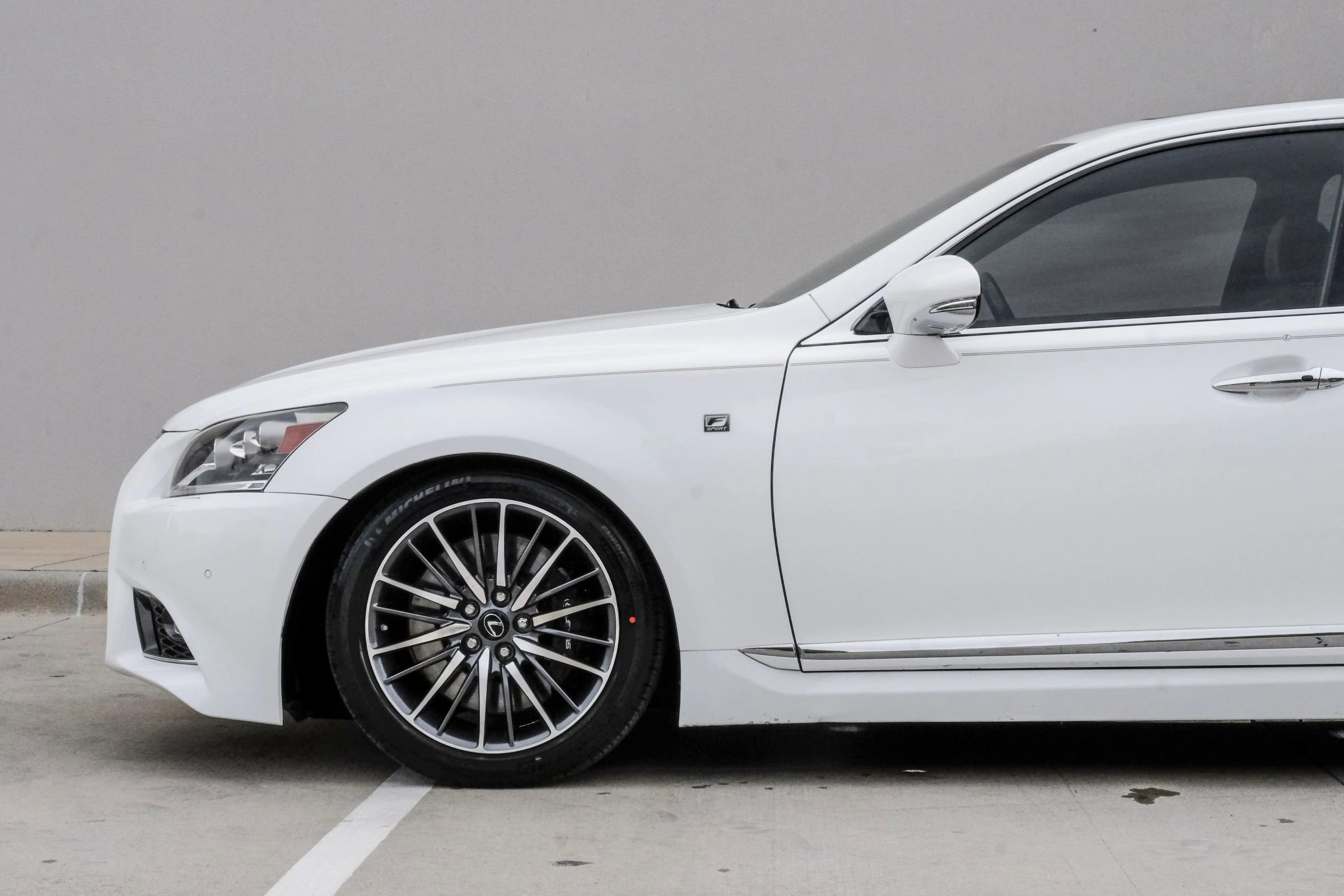 Used 2014 Lexus LS 460 AWD w/ F Sport Package image 18