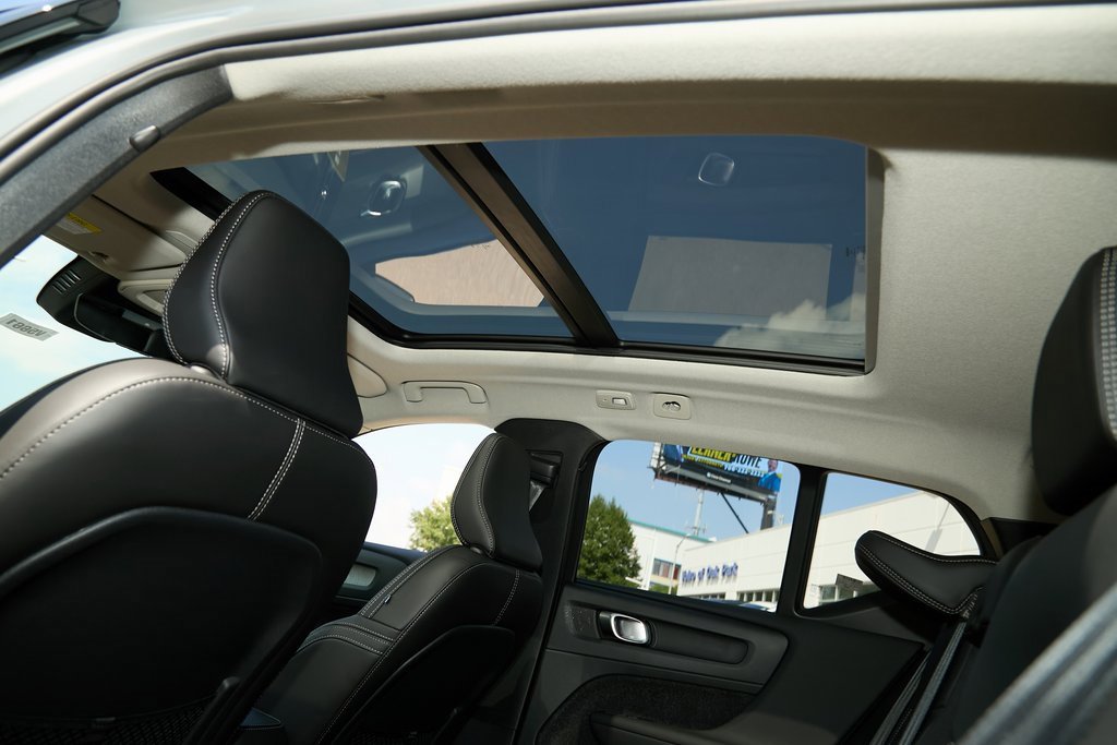 New 2026 Volvo XC40 B5 Plus w/ Protection Package Premier image 17