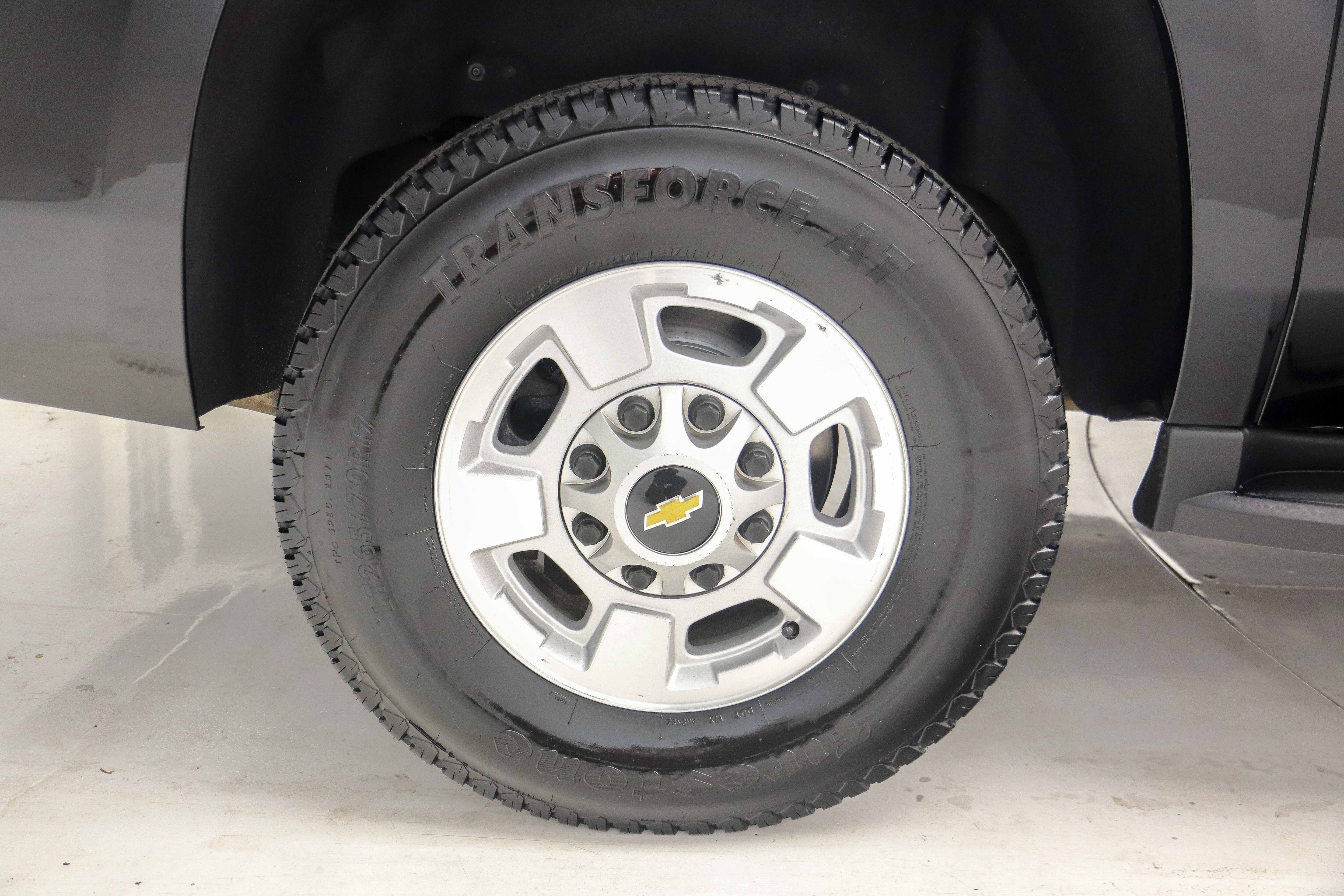 Used 2017 Chevrolet Suburban 3500 LS w/ Driver Alert Package AWD/4WD image 34
