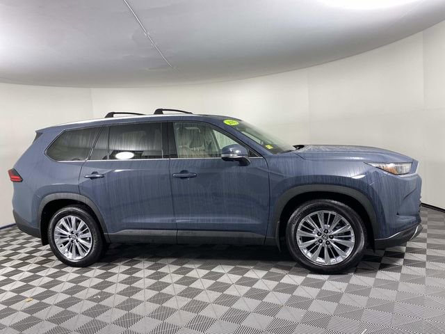 Used 2025 Toyota Grand Highlander Platinum image 10