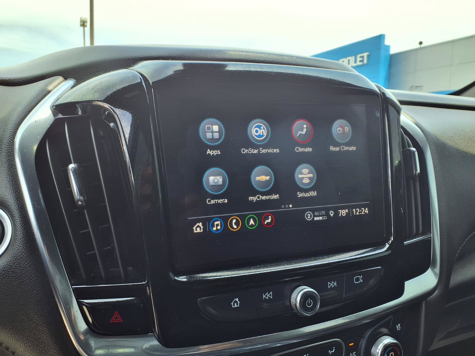 Used 2023 Chevrolet Traverse High Country FWD image 4