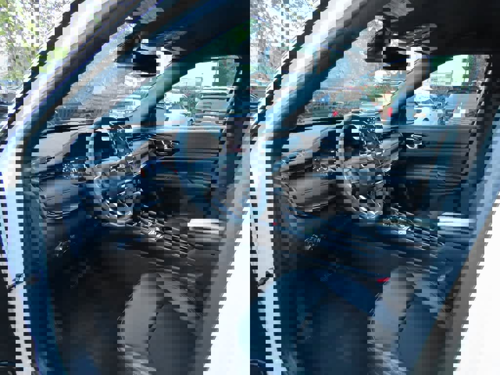 Used 2024 Jeep Compass Trailhawk image 2