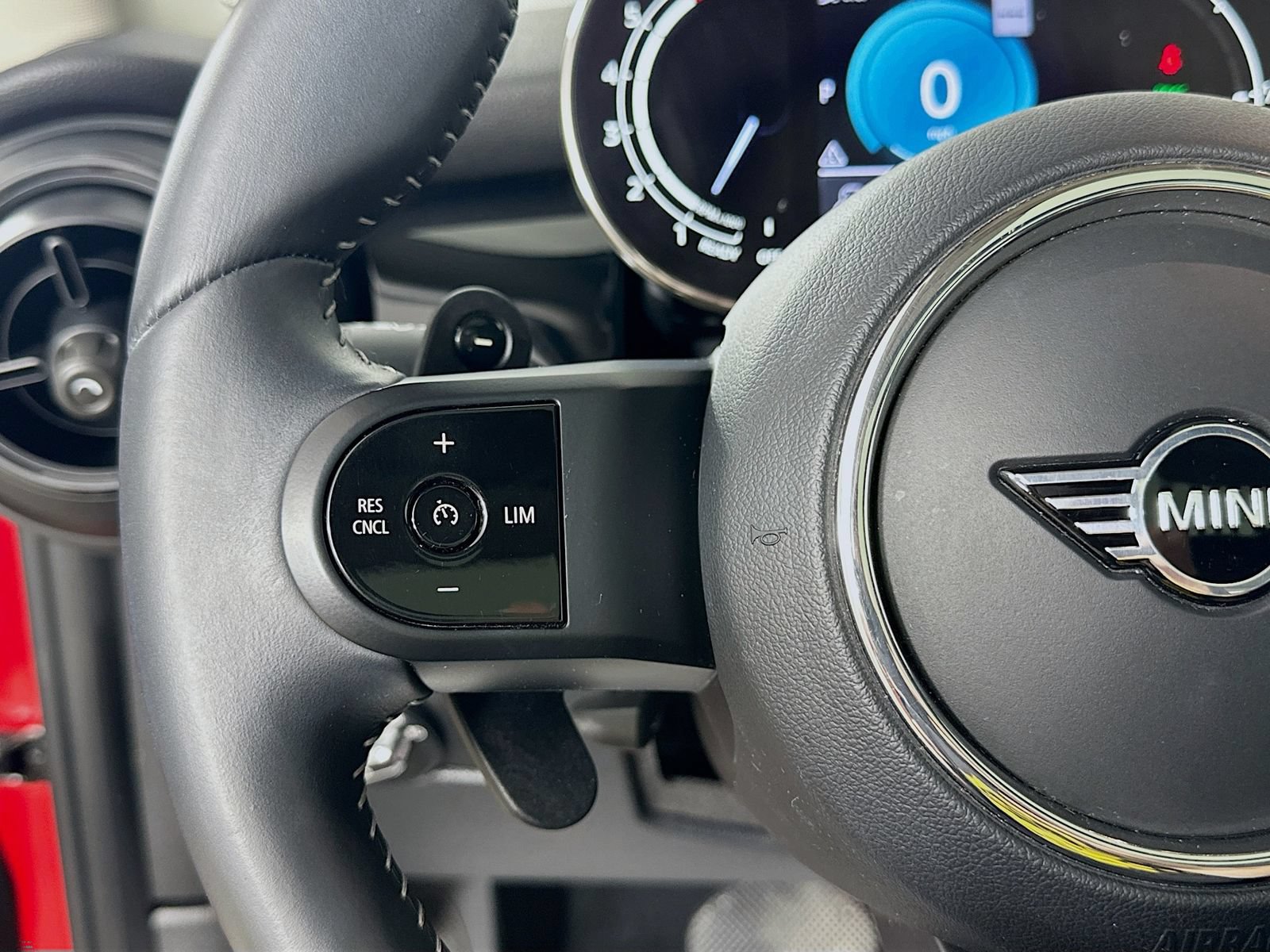 Used 2024 MINI Cooper S FWD image 18