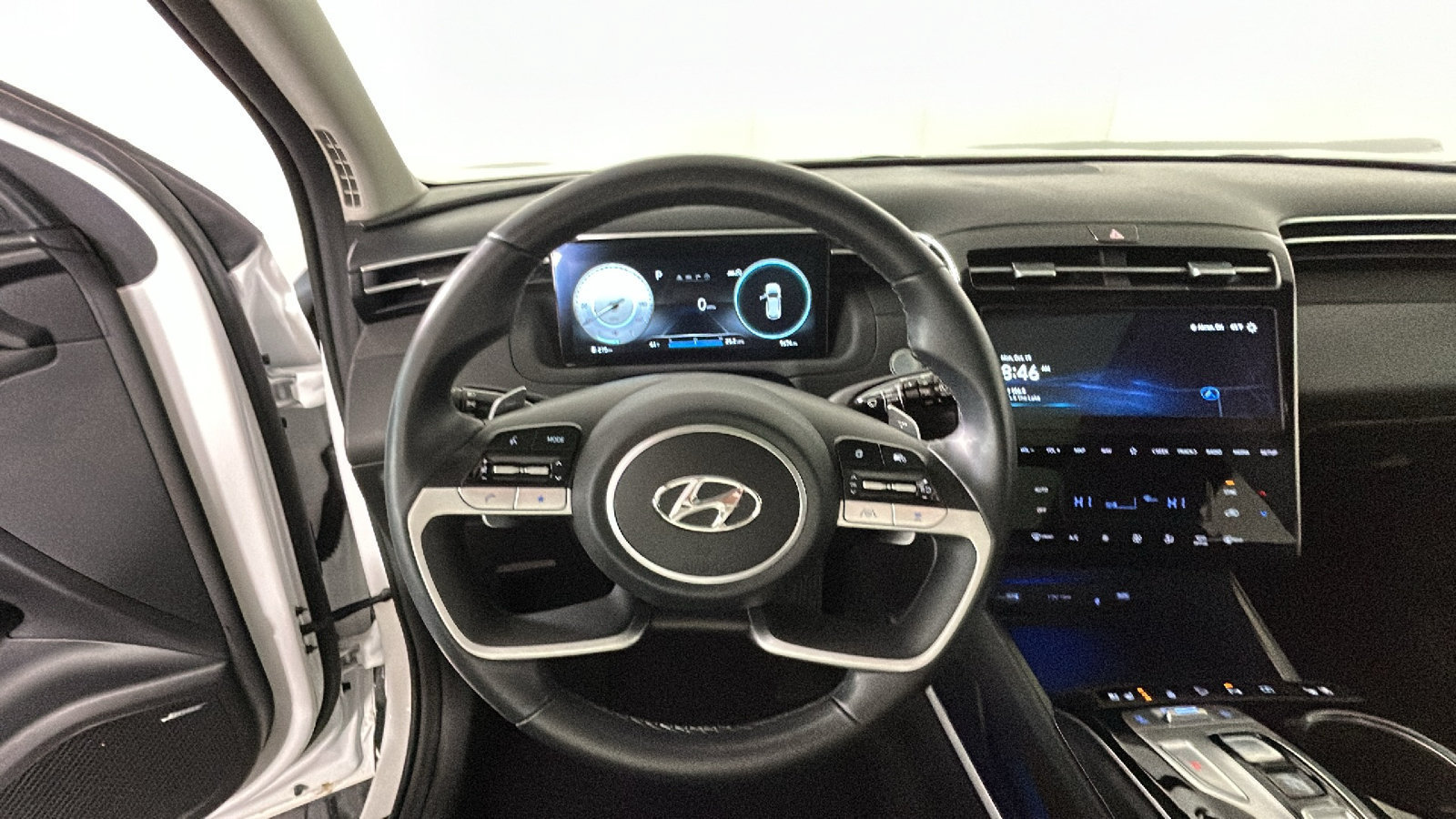 Certified 2024 Hyundai Tucson Limited AWD/4WD image 18