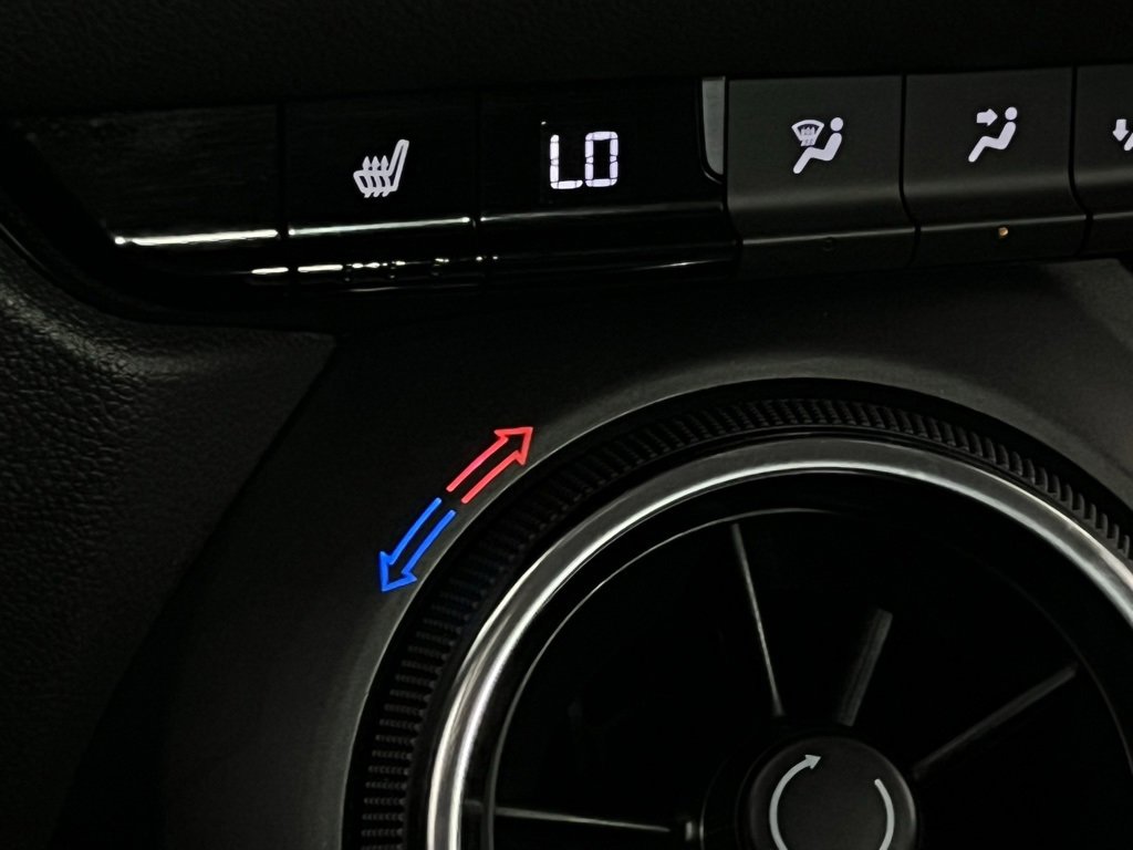 Used 2024 Chevrolet Blazer LT image 19