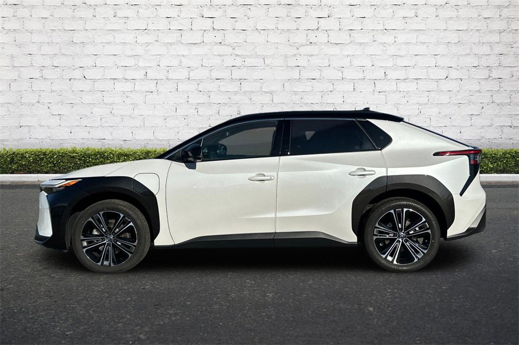 Used 2023 Toyota bZ4X Limited image 7