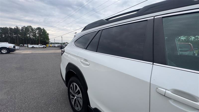Used 2023 Subaru Outback Premium AWD/4WD image 25
