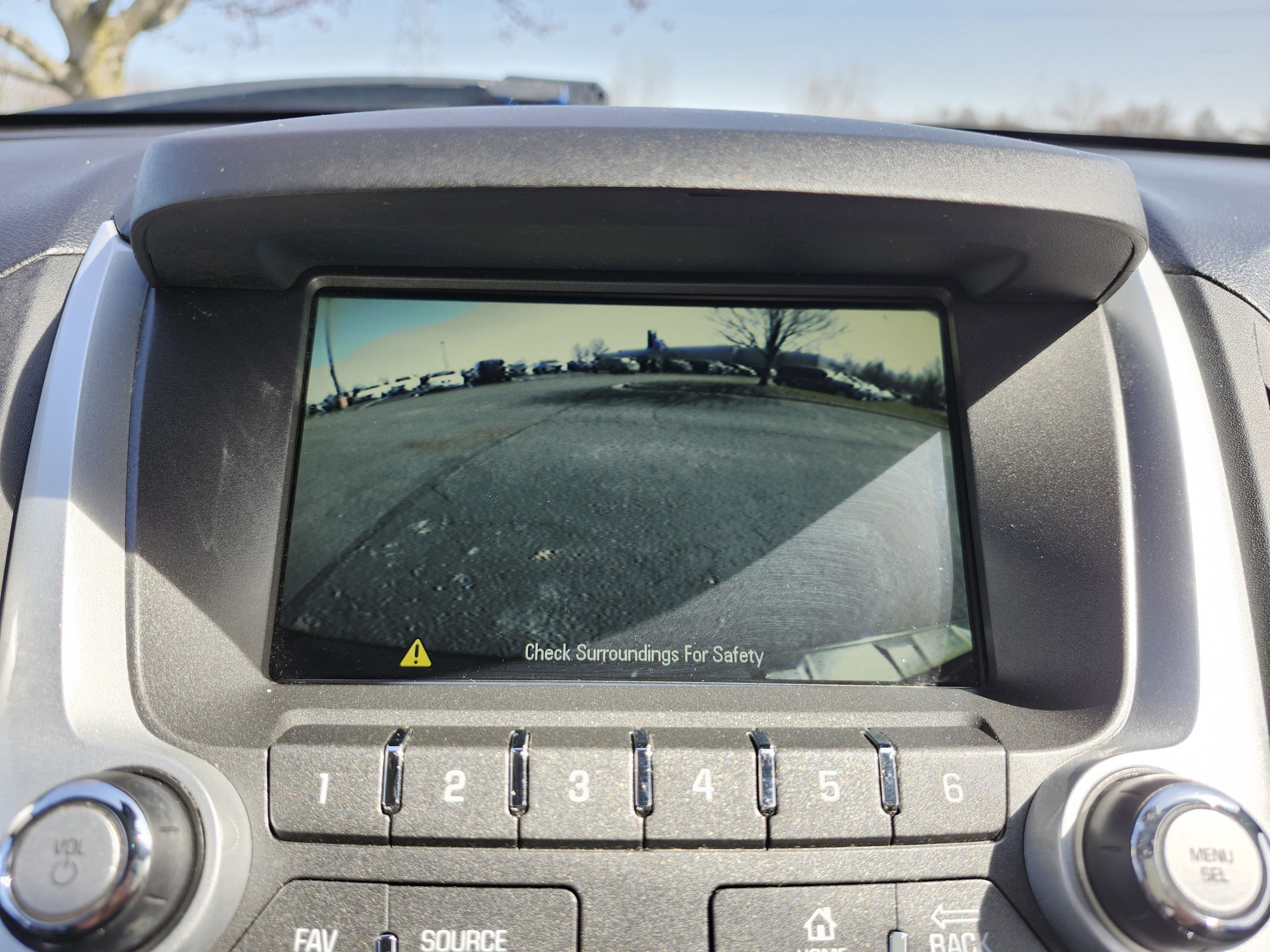 Used 2013 Chevrolet Equinox LT w/ Driver Convenience Package image 2