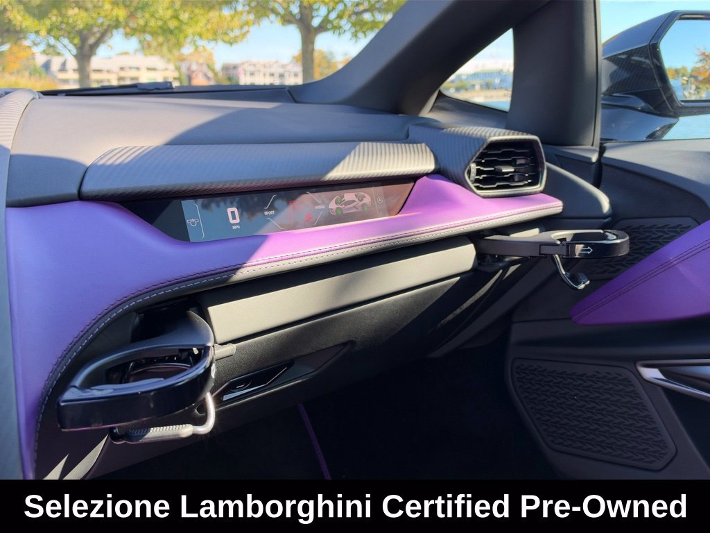 Used 2025 Lamborghini Revuelto AWD/4WD image 38