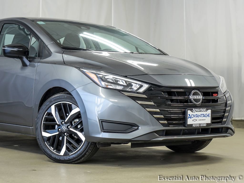 Used 2024 Nissan Versa SR w/ Trunk Package image 3