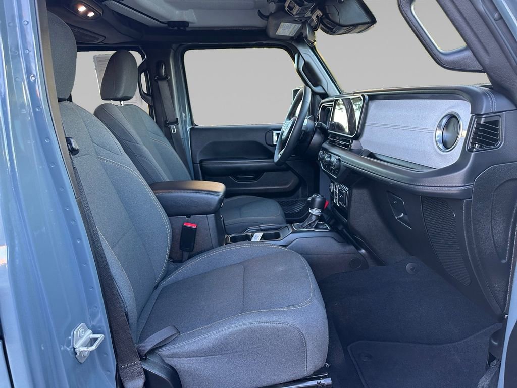 Used 2024 Jeep Wrangler Unlimited Sahara image 18