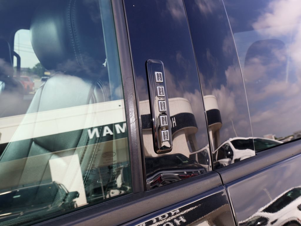 Used 2019 Ford F150 Lariat AWD/4WD image 8