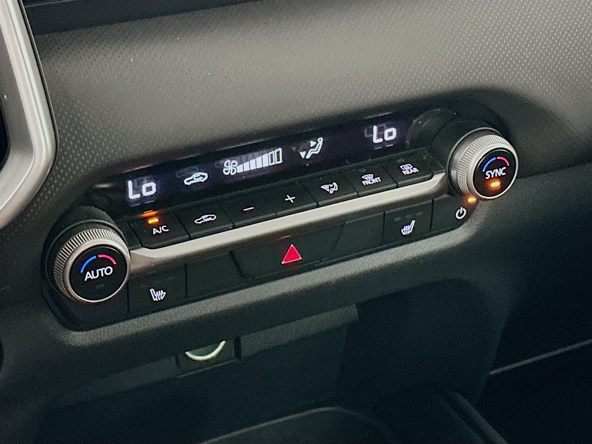 Used 2025 MAZDA CX-50 AWD 2.5 S w/ Premium Package image 24