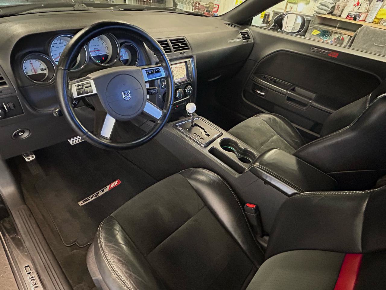 Used 2009 Dodge Challenger SRT8 RWD image 12