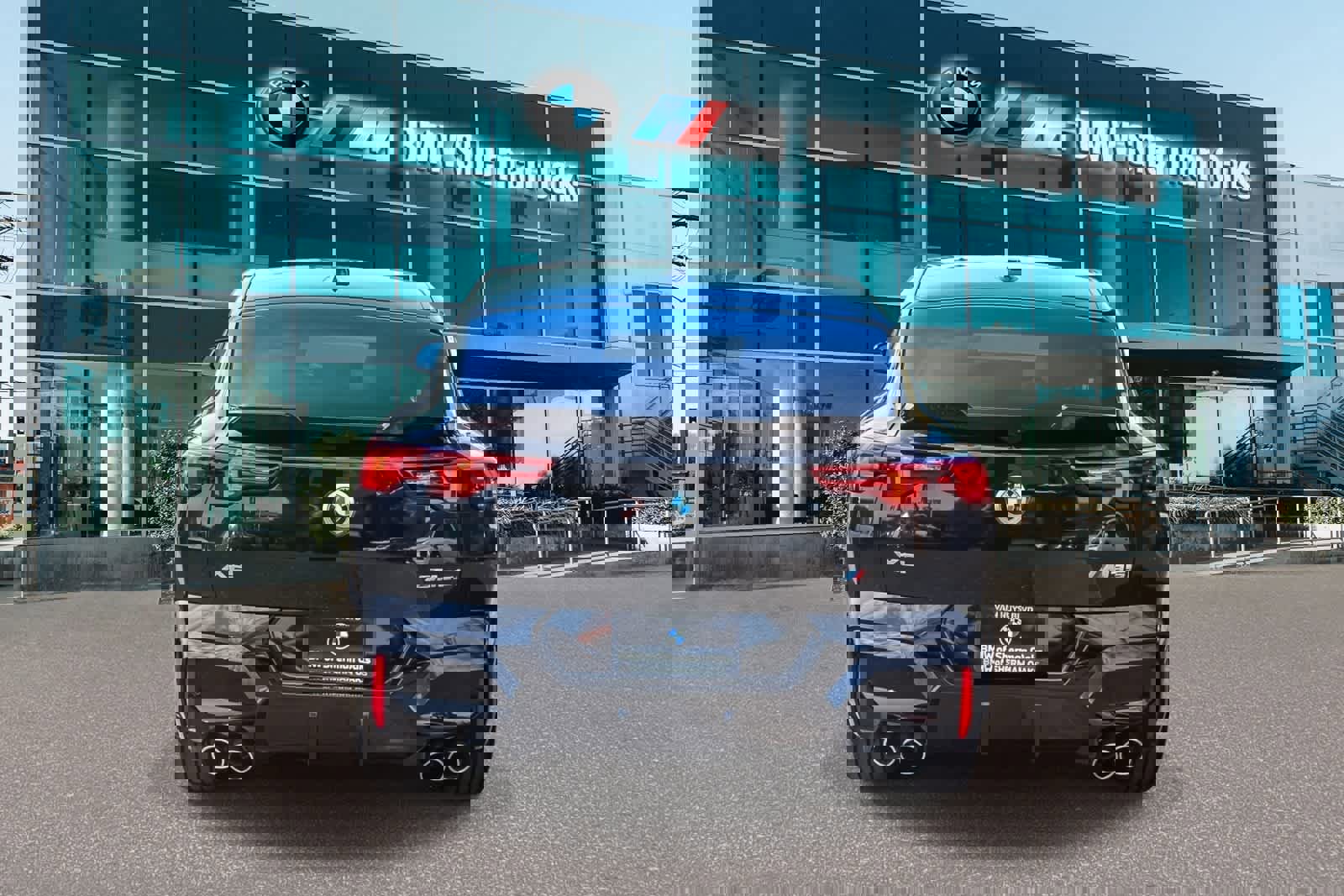 Used 2024 BMW X2 M35i w/ Premium Package image 5