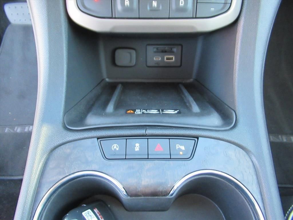 Certified 2023 GMC Acadia Denali w/ Denali Ultimate Package image 25