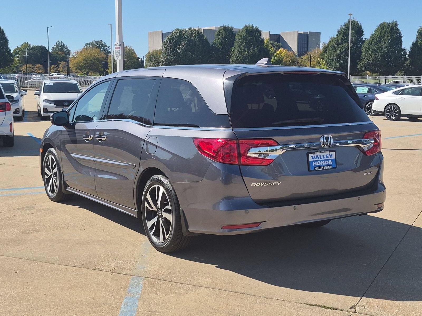 Used 2019 Honda Odyssey Elite image 8