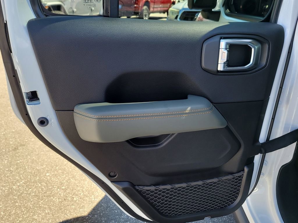 New 2026 Jeep Gladiator Mojave image 9