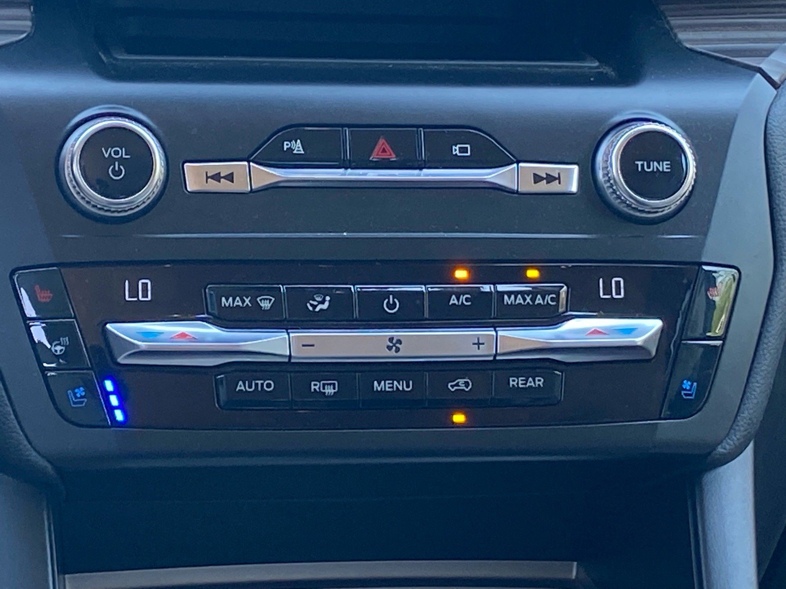 Certified 2020 Ford Explorer Limited RWD image 12