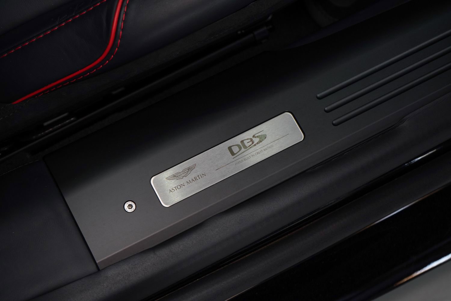Used 2022 Aston Martin DBS Superleggera Volante RWD image 34