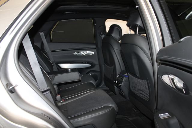 Used 2024 Genesis GV70 2.5T w/ Sport Prestige Package AWD/4WD image 15