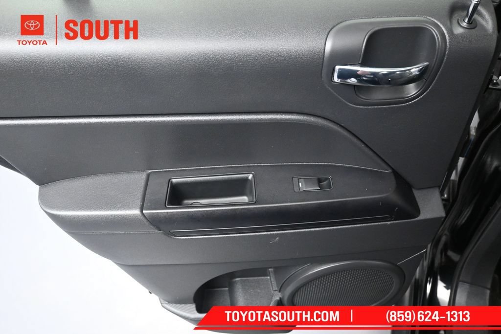 Used 2017 Jeep Compass Sport w/ Power Value Group FWD image 24