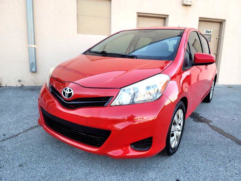 Used 2013 Toyota Yaris LE image 21