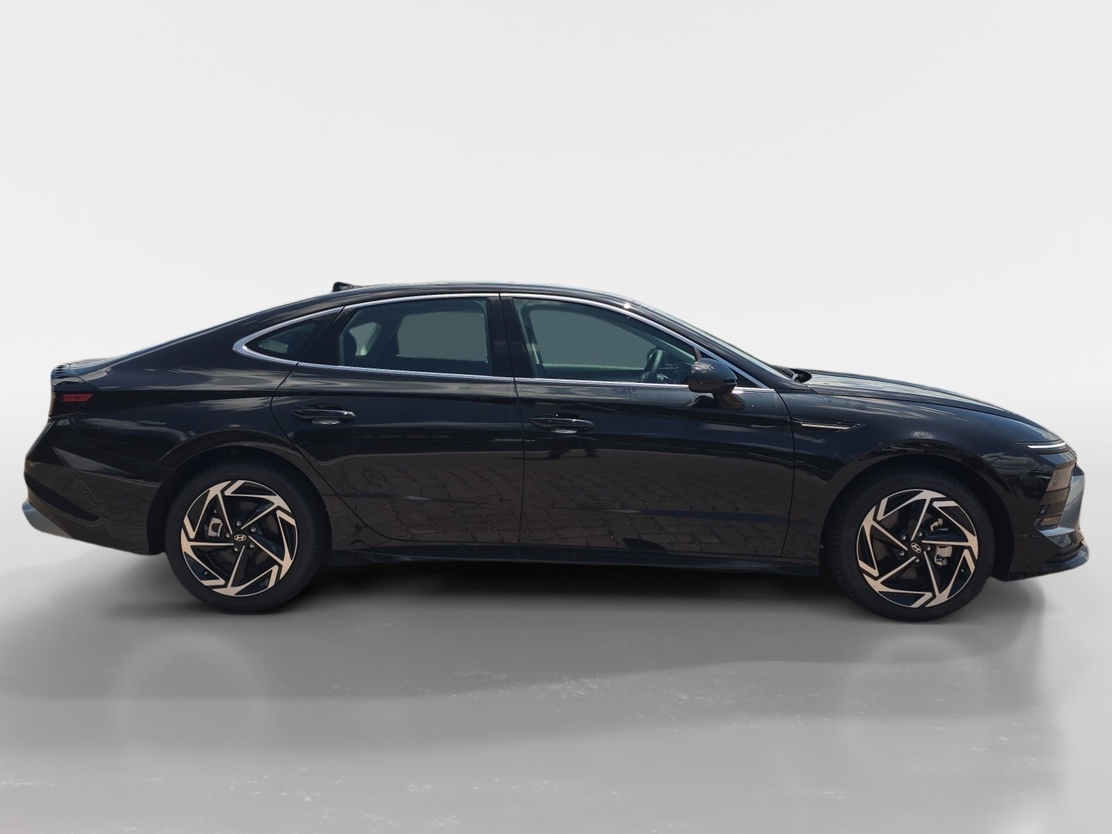 New 2026 Hyundai Sonata SEL FWD image 2